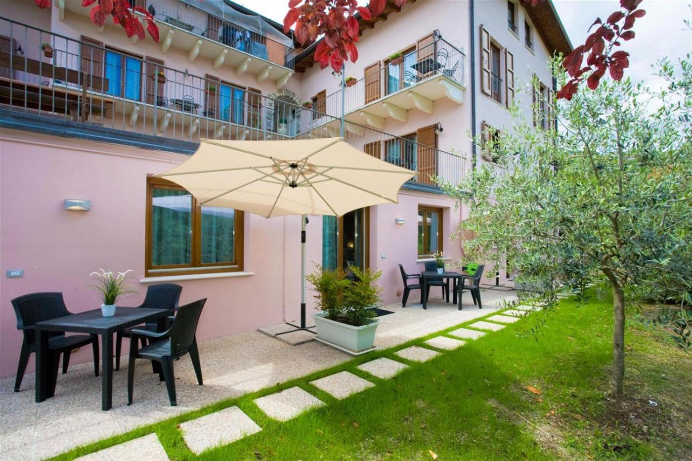 Residence Delle Rose Tremosine Exteriör bild